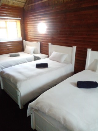Bhanga Nek Lakeside Camp